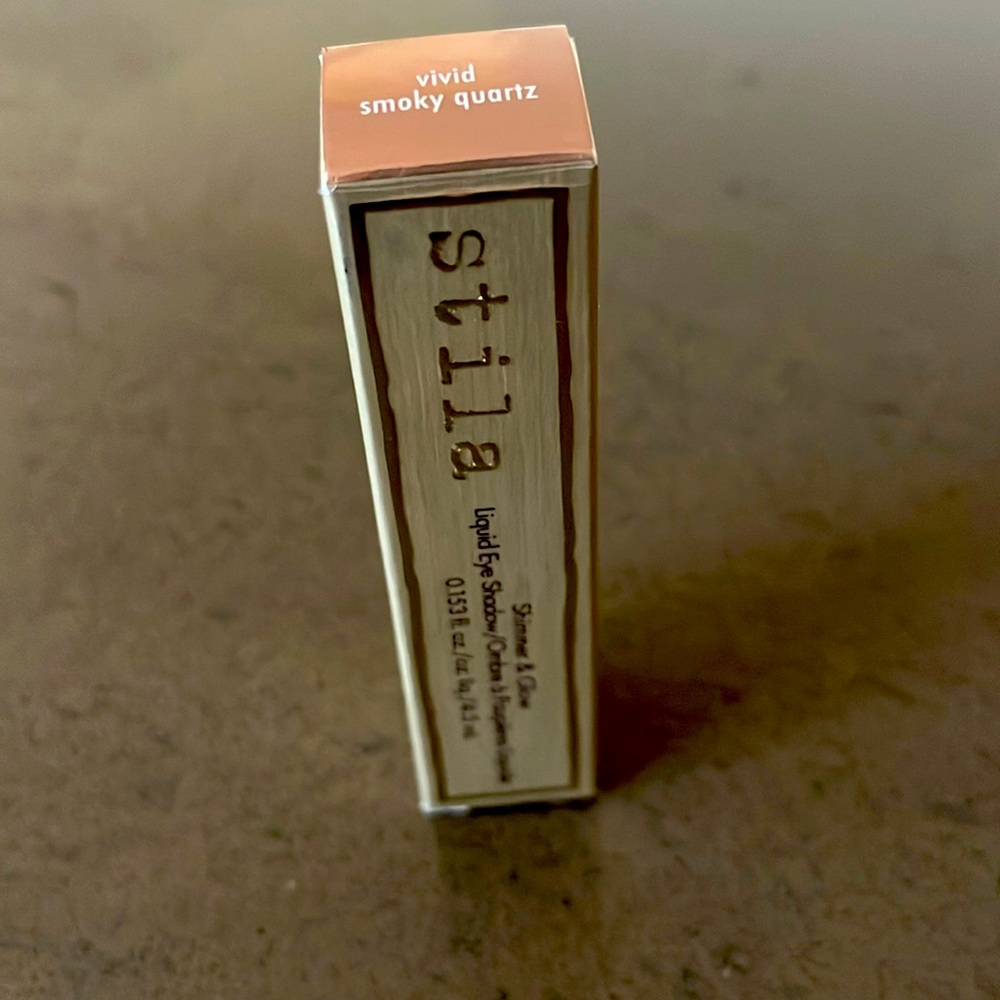 Stila Shimmer & Glow liquid eye shadow in Vivid Smoky Quartz